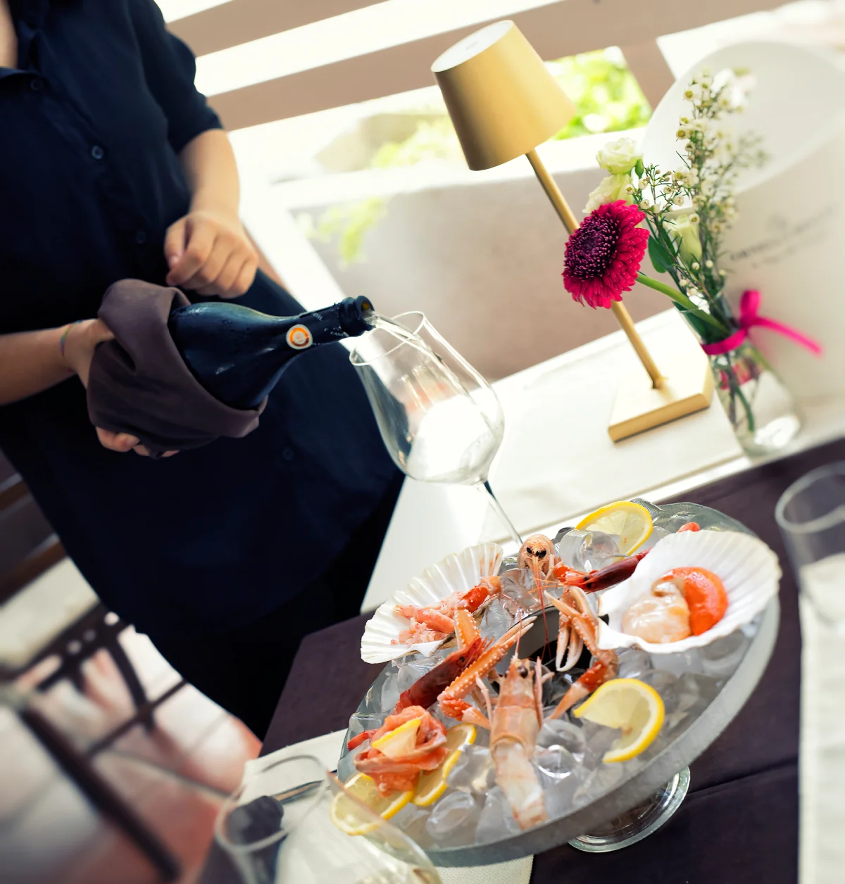 Prenota Sfera Restaurant 